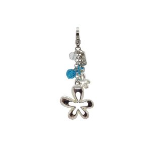Stort hänge med silverfärgade blommor och transparent och ljusblå kristall